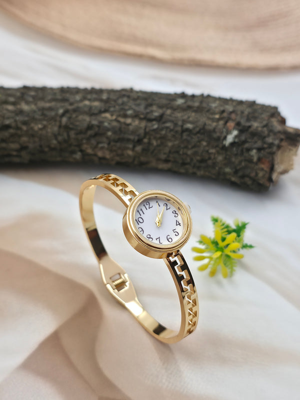 women's metal bangle bracelet. fashion jewelry