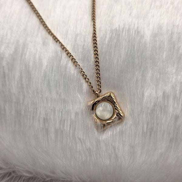 modern classic Necklace