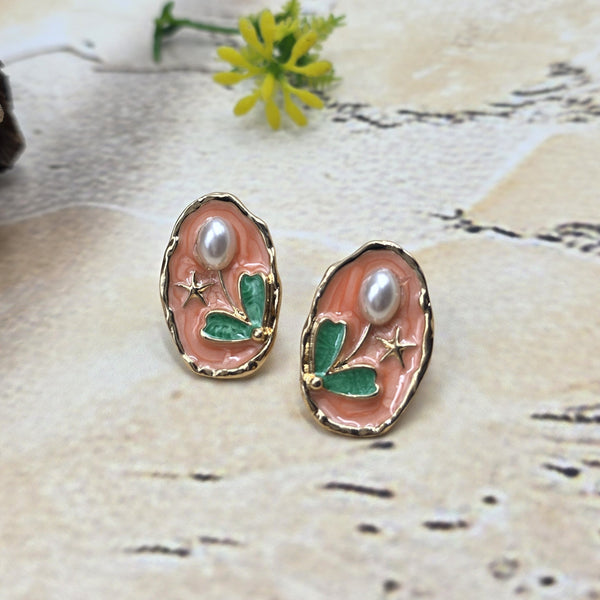 Artistic stud earrings