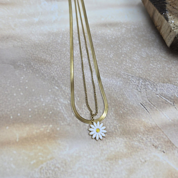 Gold-Tone Necklace with Daisy Pendant