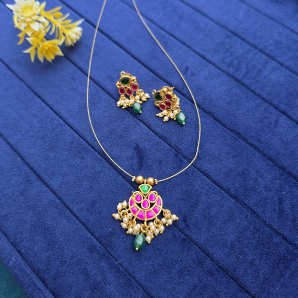 Pendant necklace and earring set