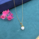 round or oval white bead/stone Necklace